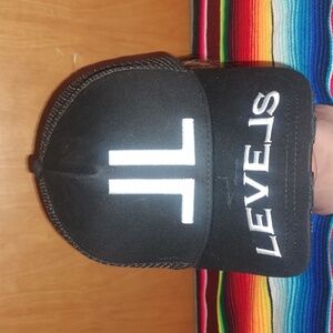 Luxe Levels Distressed Trucker Mesh Snapback Cap Hat Black & White